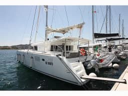 Lagoon 450 Fly in Sardinia / Portisco / Cala dei Sardi thumbnail 2