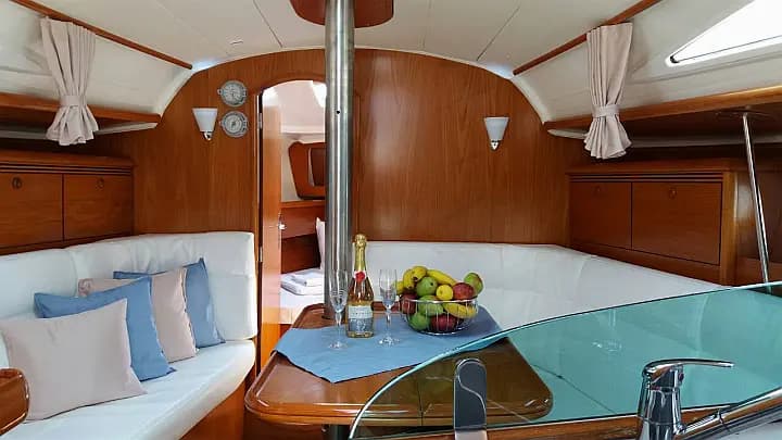 Sun Odyssey 35 in Nea Peramos - Attica / Nea Peramos - Photo 4