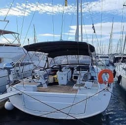 Oceanis 51.1 in Athens / Alimos Marina thumbnail 7