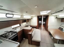 Oceanis 51.1 in Athens / Alimos Marina thumbnail 8