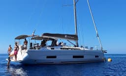 Dufour 470 in Sicily / Furnari / Marina Portorosa thumbnail 5