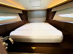 Prestige 420 S in Trogir / ACI Marina Trogir thumbnail 4
