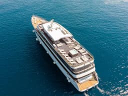 Luxury Motor Yacht in Split / Port of Split / East Harbour thumbnail 6