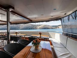 Luxury Motor Yacht in Split / Port of Split / East Harbour thumbnail 64