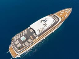Luxury Motor Yacht in Split / Port of Split / East Harbour thumbnail 7