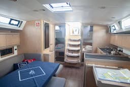 Oceanis 45 in Orhaniye / Marti Marina thumbnail 11