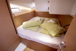 Sun Odyssey 490 in Lavrion Main Port thumbnail 17