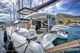 Lagoon 42 in Syros / Finikas port thumbnail 3