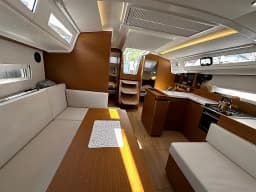 Sun Odyssey 410 in Dubrovnik / ACI Marina Dubrovnik thumbnail 14