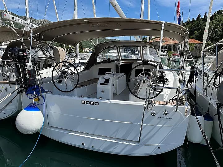 Sun Odyssey 410 in Dubrovnik / ACI Marina Dubrovnik - Photo 1