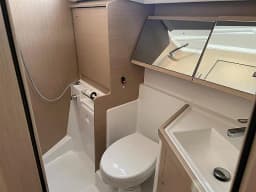 Oceanis 40.1 in Sicily / Capo d'Orlando Marina thumbnail 19