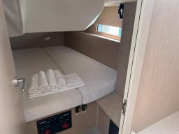 Oceanis 40.1 in Sicily / Capo d'Orlando Marina thumbnail 28