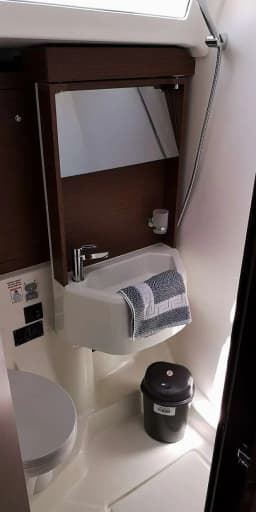 Oceanis 51.1 in Preveza Marina thumbnail 11