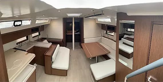 Oceanis 51.1 in Preveza Marina - Photo 3