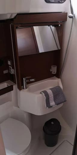 Oceanis 51.1 in Preveza Marina thumbnail 3