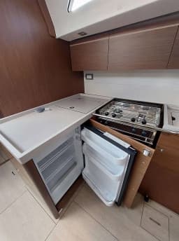 Oceanis 51.1 in Preveza Marina thumbnail 6