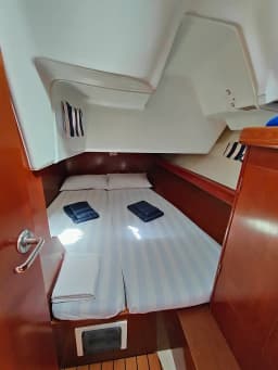 Oceanis 393 in Athens / Marina Delta Kallithea thumbnail 10