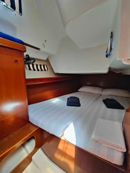 Oceanis 393 in Athens / Marina Delta Kallithea thumbnail 11