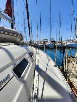 Oceanis 393 in Athens / Marina Delta Kallithea thumbnail 19