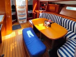 Oceanis 393 in Athens / Marina Delta Kallithea thumbnail 2