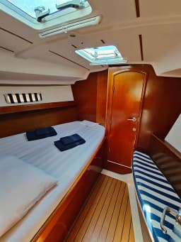 Oceanis 393 in Athens / Marina Delta Kallithea thumbnail 8