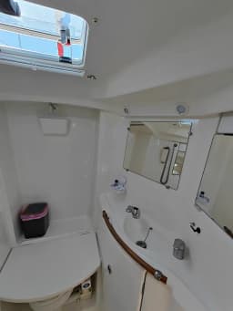 Oceanis 393 in Athens / Marina Delta Kallithea thumbnail 9