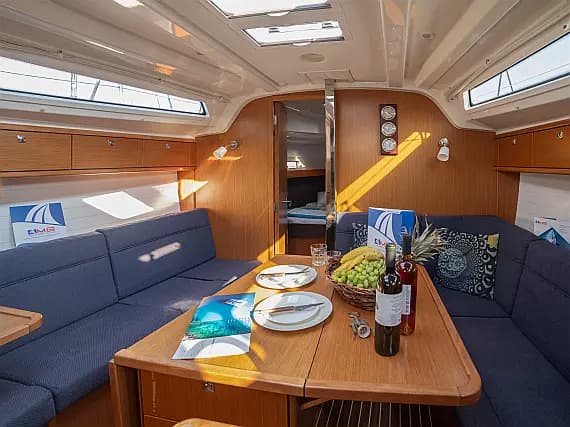 Bavaria Cruiser 37 in Athens / Alimos Marina - Photo 3