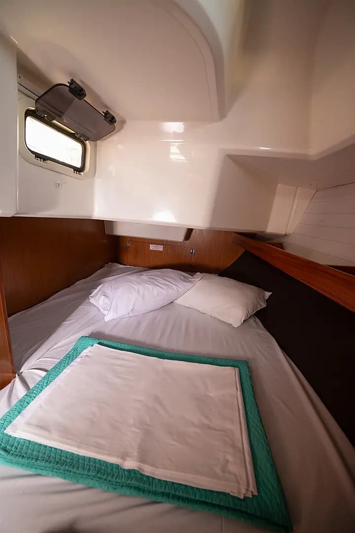 Bavaria Cruiser 37 in Athens / Alimos Marina - Photo 4
