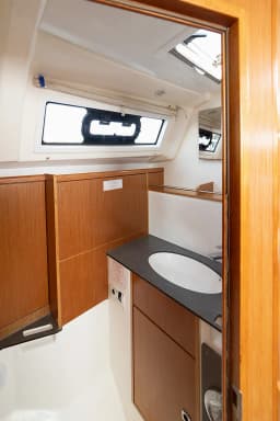Bavaria Cruiser 37 in Athens / Alimos Marina thumbnail 5