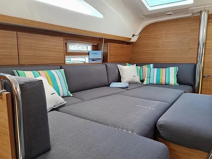 Elan Impression 45.1 in Trogir / SCT Marina Trogir - Photo 4