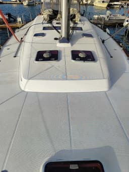 Oceanis 50 Family in Lefkada / Nydri Port thumbnail 11