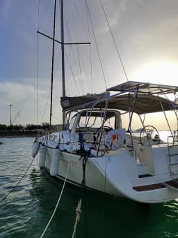 Oceanis 50 Family in Lefkada / Nydri Port thumbnail 14