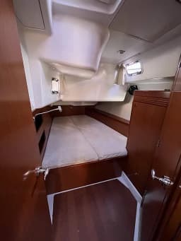 Oceanis 50 Family in Lefkada / Nydri Port thumbnail 23