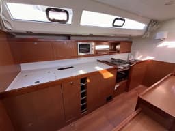 Oceanis 50 Family in Lefkada / Nydri Port thumbnail 29