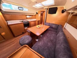 Oceanis 43 in Fethiye / Ece Marina thumbnail 7