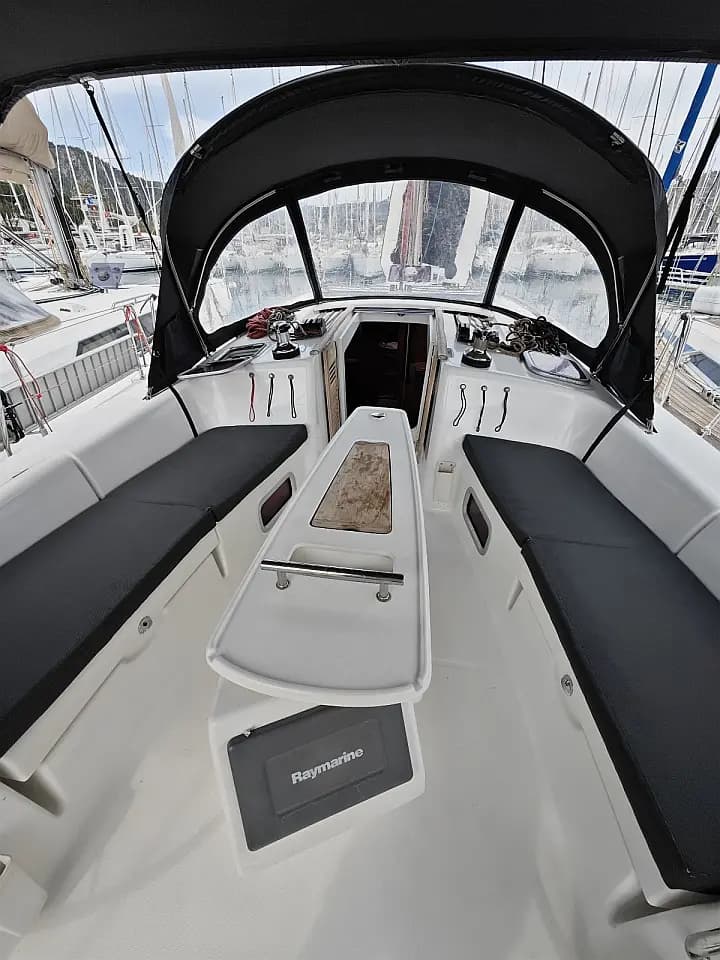 Oceanis 43 in Fethiye / Ece Marina - Photo 2