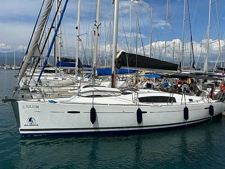Oceanis 43 in Fethiye / Ece Marina - Photo 3