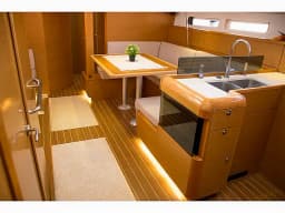Sun Odyssey 439 in Lefkada / D-Marin Marina Lefkas thumbnail 3