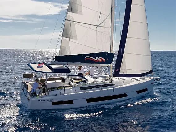 Dufour 41 in Tortola / Road Town / Wickhams Cay II Marina - image 1