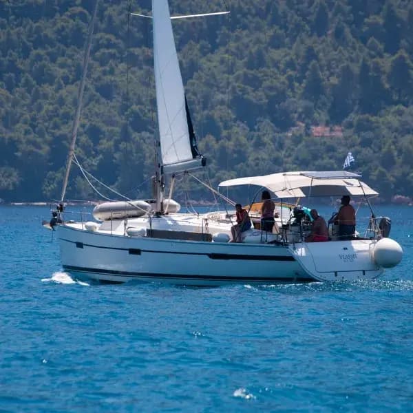 Bavaria 40 in Lefkada / Nikiana Marina - image 1