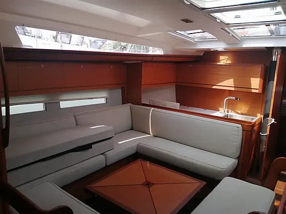 Dufour 520 Grand Large in Sicily / Milazzo / Poseidon Marina - Photo 3