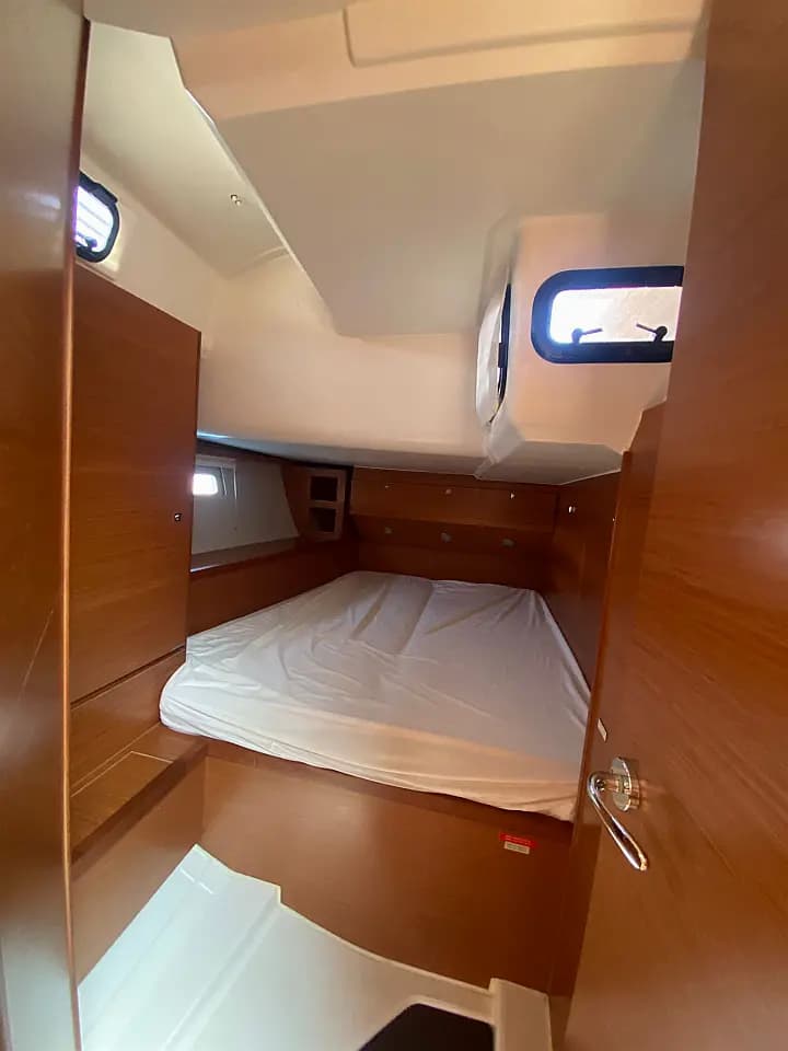 Dufour 520 Grand Large in Sicily / Milazzo / Poseidon Marina - Photo 5