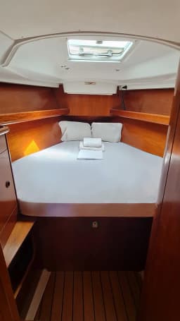 Oceanis 411 in Volos / Port of Volos thumbnail 13