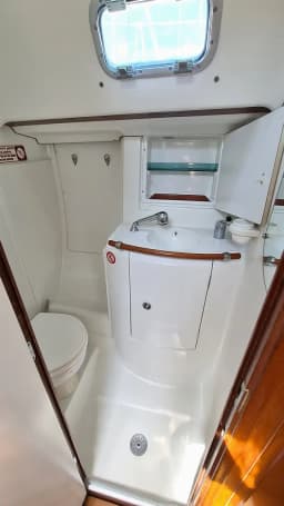 Oceanis 411 in Volos / Port of Volos thumbnail 7
