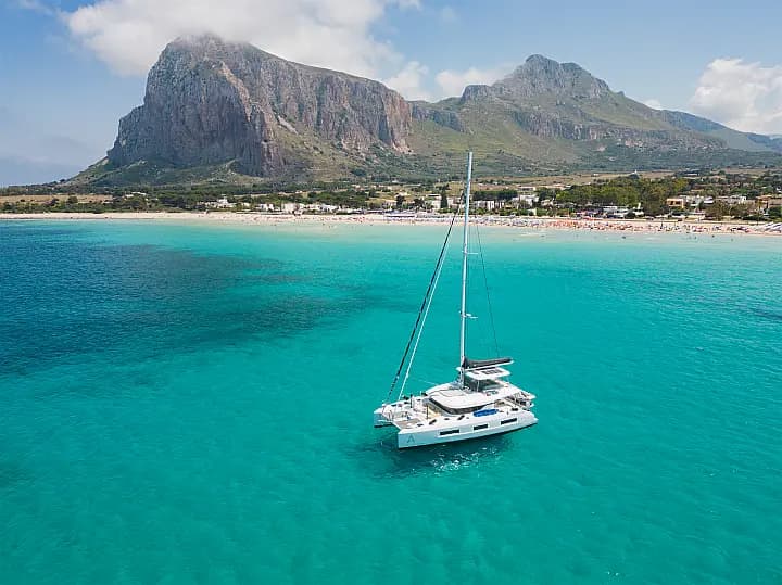 Lagoon 55 in Sicily / Capo d'Orlando Marina - Photo 2