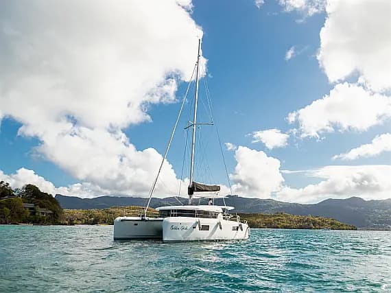 Lagoon 42 in Eden Island / Mahe, Victoria / Eden Island Marina - image 1