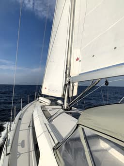Oceanis 51.1 in Mallorca / Cala D`Or / Cala D'Or thumbnail 8