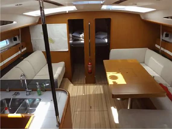 Jeanneau 53 in Malta / Kalkara Marina - Photo 3