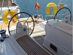 Jeanneau 53 in Malta / Kalkara Marina thumbnail 8