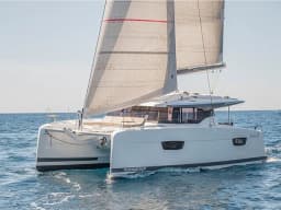 Astréa 42 in Lefkada / D-Marin Marina Lefkas thumbnail 12